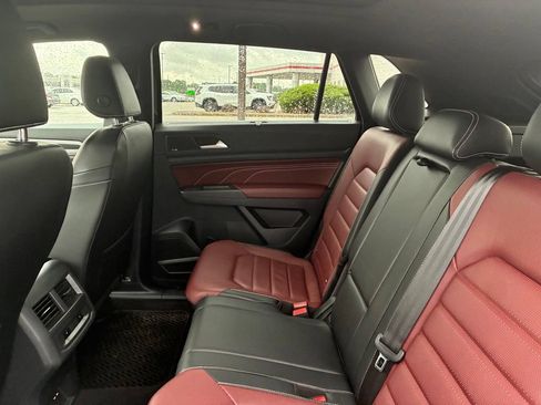 Used 2022 Volkswagen Atlas Cross Sport SEL Premium R-Line AWD/4WD image 24