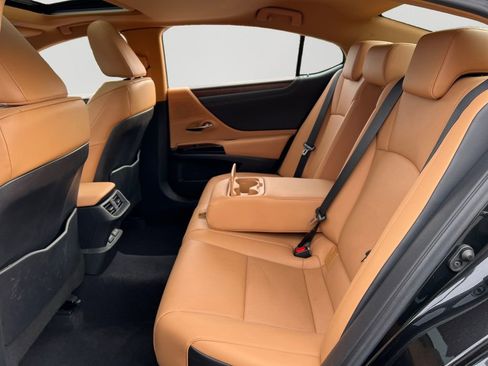 Certified 2023 Lexus ES 350 w/ Premium Package image 10