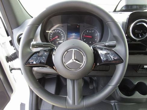 New 2025 Mercedes-Benz Sprinter 2500 image 26