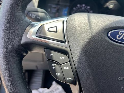 Certified 2024 Ford Edge SEL w/ Convenience Package AWD/4WD image 9