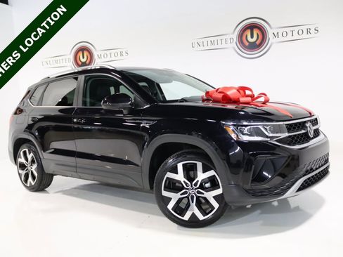 Used 2022 Volkswagen Taos SEL image 1