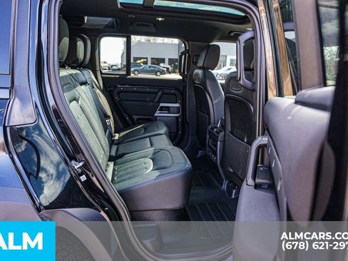 Used 2022 Land Rover Defender 110 S image 22