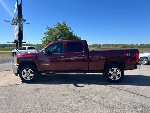 Used 2013 Chevrolet Silverado 2500 LT w/ Interior Plus Package AWD/4WD image 8