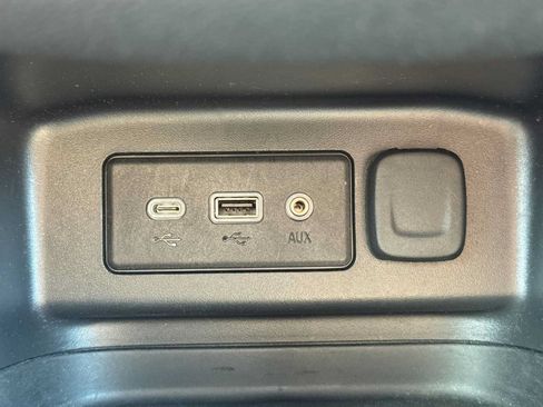 Used 2019 Chevrolet Equinox LT AWD/4WD image 30