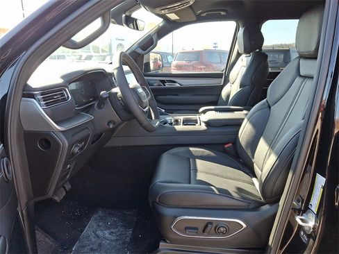 New 2025 Jeep Wagoneer Series II image 6