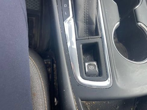 Used 2020 Chevrolet Equinox LT AWD/4WD image 18