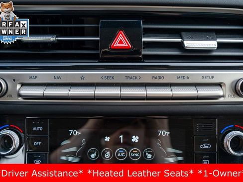 Used 2025 Genesis G70 2.5T image 28