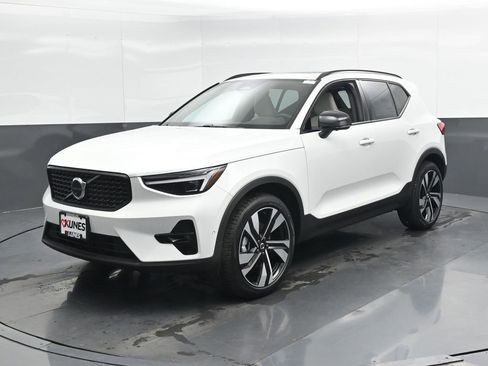 New 2026 Volvo XC40 B5 Ultra w/ Climate Package AWD/4WD image 5