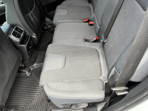 Used 2019 Hyundai Santa Fe SE FWD image 13
