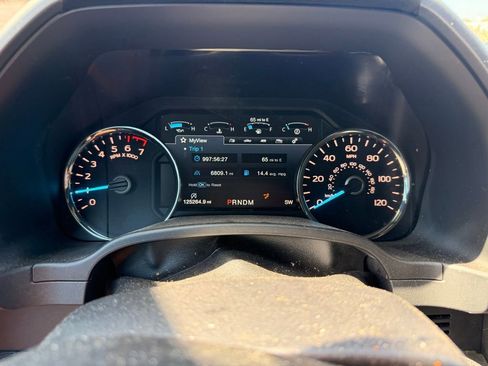 Used 2018 Ford F150 Platinum w/ Equipment Group 701A Luxury AWD/4WD image 10
