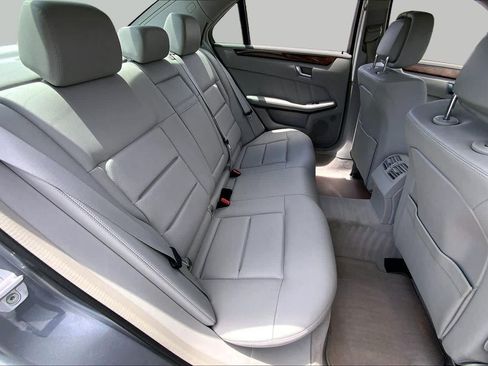 Used 2013 Mercedes-Benz E 350 Sedan image 19