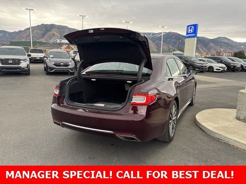 Used 2019 Lincoln Continental Select image 25