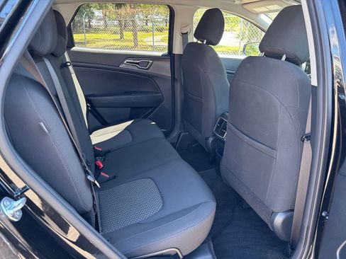 Used 2025 Kia Sportage LX FWD image 24