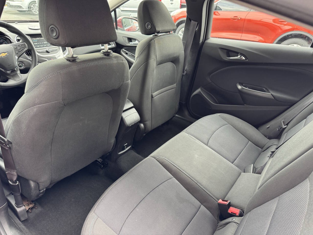 Used 2017 Chevrolet Cruze LT w/ Convenience Package FWD image 18