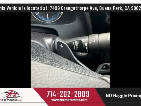 Used 2019 Toyota Corolla XSE image 35