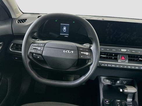 Used 2025 Kia K4 FWD image 18
