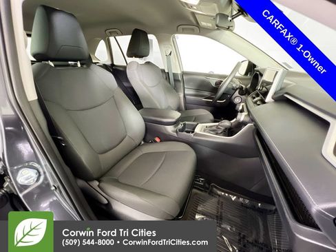 Used 2025 Toyota RAV4 LE AWD/4WD image 17