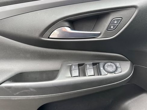 Used 2024 Buick Envista Preferred w/ Convenience I Package FWD image 11