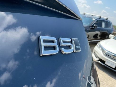 Certified 2025 Volvo XC90 B5 Core AWD/4WD image 25