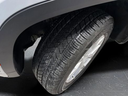 Used 2023 Jeep Grand Cherokee L Limited w/ Luxury Tech Group II image 39