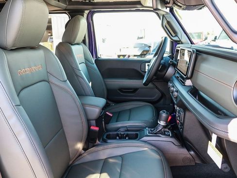 New 2026 Jeep Gladiator Mojave image 18