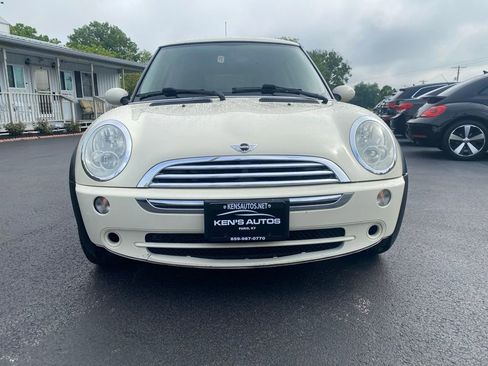 Used 2005 MINI Cooper Hardtop FWD image 2