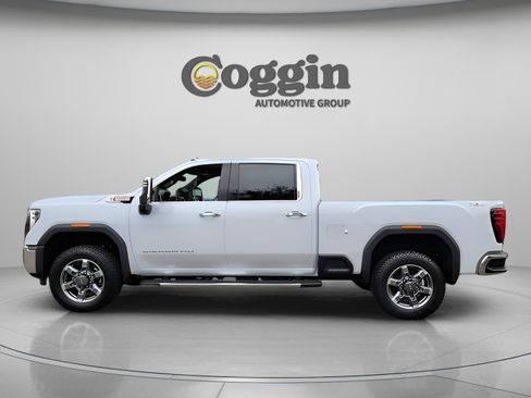 New 2026 GMC Sierra 3500 SLT w/ SLT Premium Package image 4