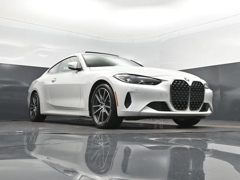 Used 2024 BMW 430i Coupe w/ Convenience Package RWD image 44