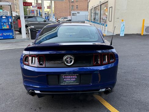 Used 2014 Ford Mustang Coupe image 2