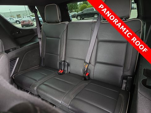Used 2023 GMC Yukon SLT AWD/4WD image 10