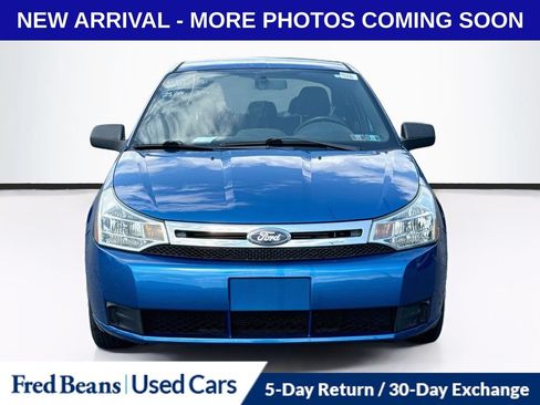 Used 2011 Ford Focus SE w/ 201A Rapid Spec Order Code FWD image 2