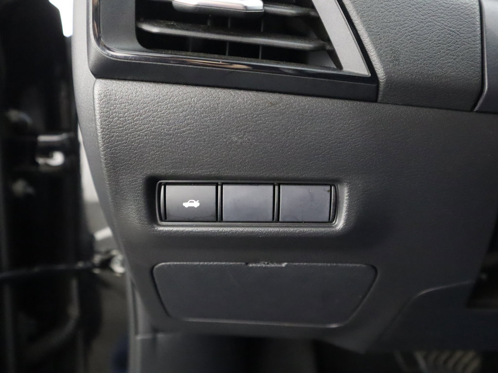 Used 2026 Nissan Sentra SV w/ Floor Mat Package FWD image 36