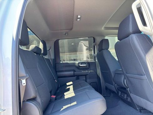 Used 2025 Chevrolet Silverado 2500 Custom w/ Custom Value Package image 10