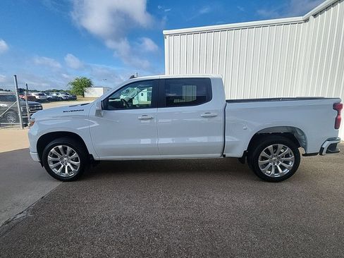 Used 2026 Chevrolet Silverado 1500 Custom w/ LPO, Dark Essentials Package RWD image 5