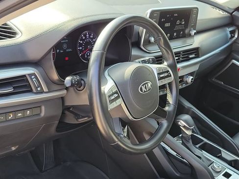 Used 2021 Kia Telluride LX FWD image 7