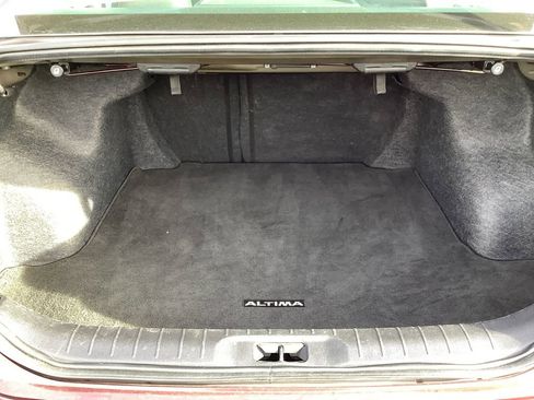 Used 2024 Nissan Altima 2.5 SV image 24