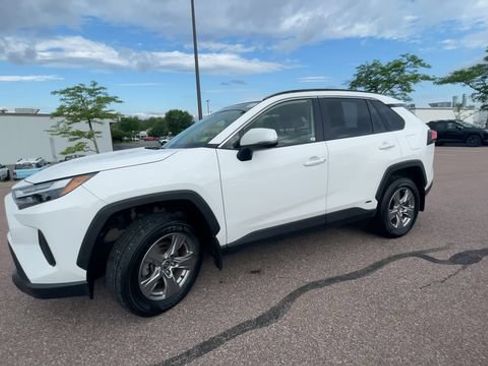 Certified 2023 Toyota RAV4 XLE w/ Convenience Package AWD/4WD image 4