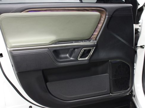 Used 2023 Rivian R1T Adventure image 11