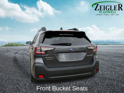 Used 2023 Subaru Outback Premium image 6