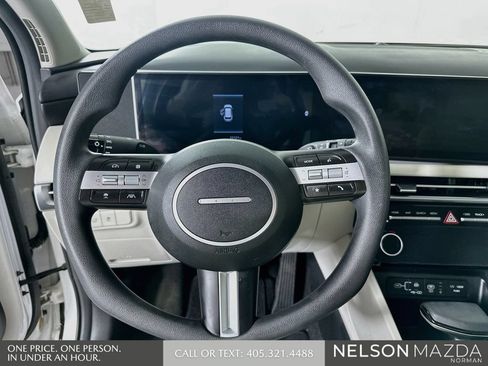 Used 2025 Hyundai Tucson SEL AWD/4WD image 13