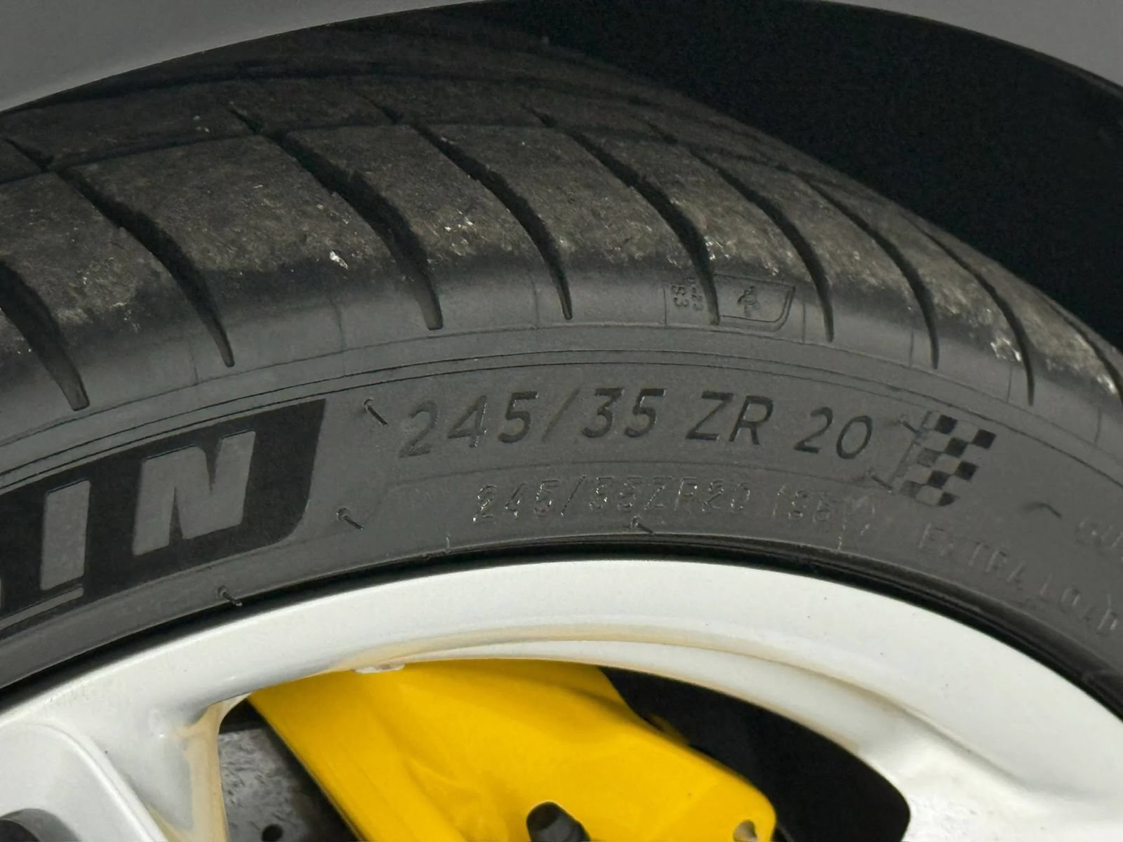 Used 2025 Ferrari Roma Spider RWD image 36
