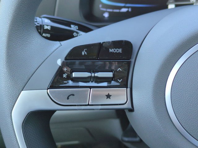 Used 2026 Hyundai Elantra SE FWD image 22