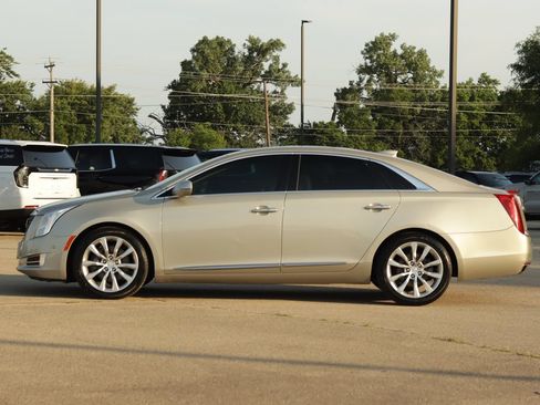 Used 2016 Cadillac XTS Luxury w/ Driver Awareness Package FWD image 4