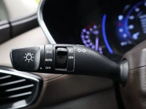 Used 2019 Hyundai Santa Fe AWD image 26