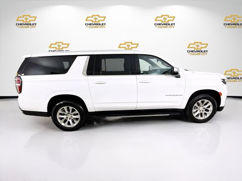 Used 2023 Chevrolet Suburban Premier image 8