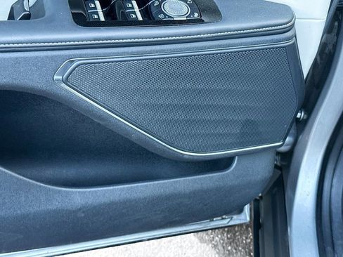 Used 2024 Lincoln Nautilus Reserve image 20