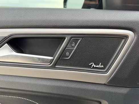 Used 2020 Volkswagen Atlas Cross Sport SEL Premium image 9