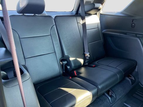 Used 2023 Chevrolet Traverse LT w/ LPO, Floor Liner Package AWD/4WD image 26