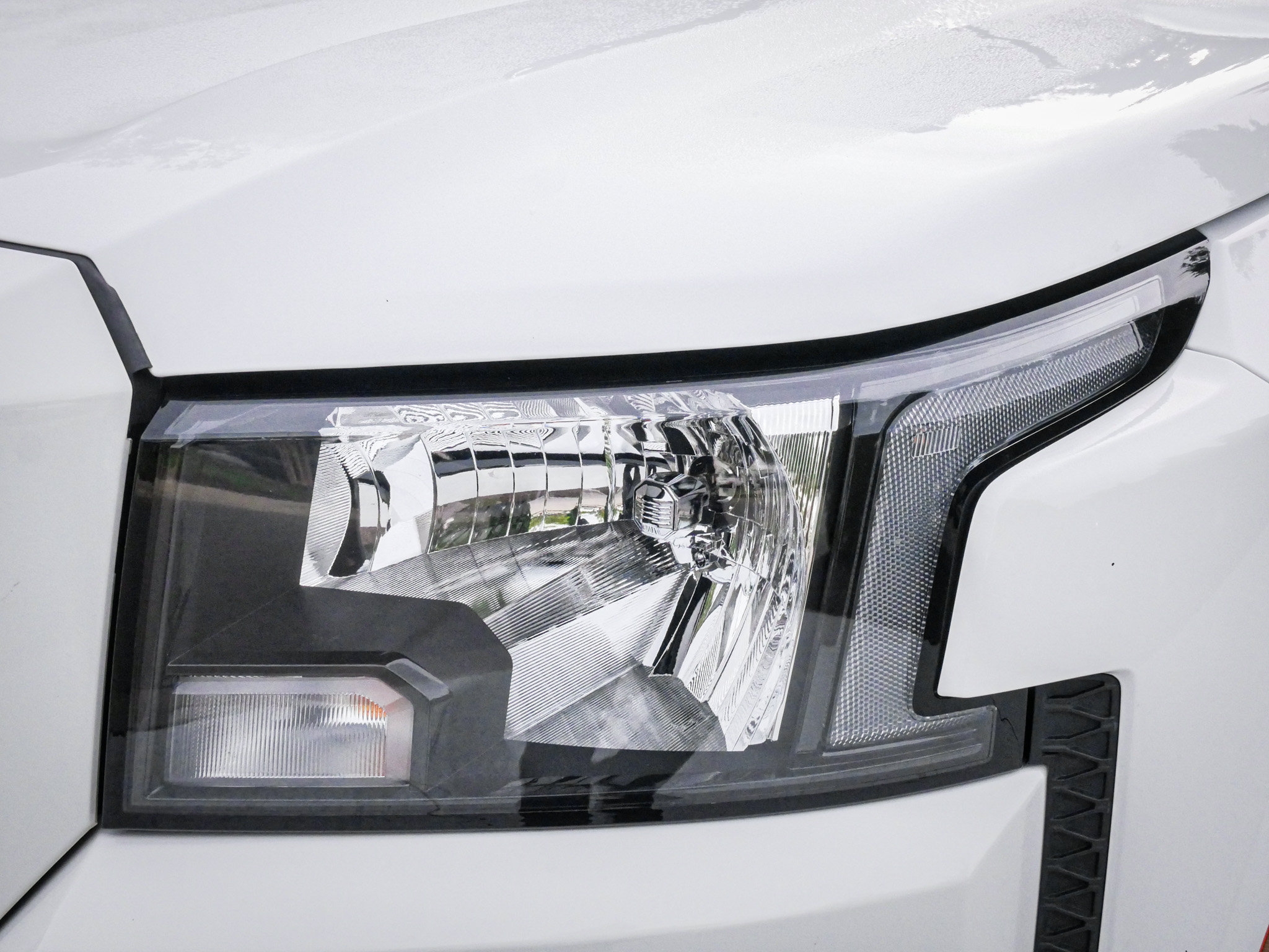 Used 2022 Nissan Frontier SV w/ Technology Package RWD image 6