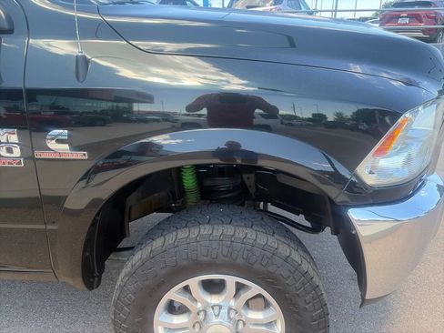 Used 2017 RAM 2500 Tradesman w/ Chrome Appearance Group AWD/4WD image 12